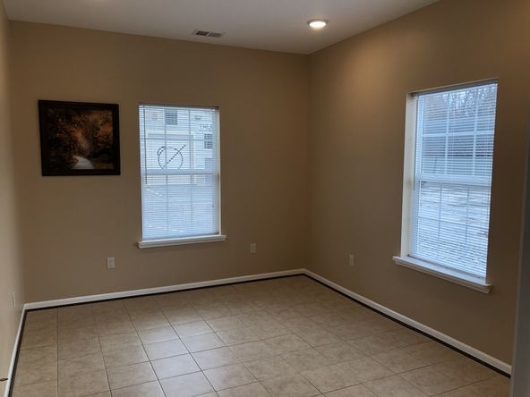 10638 N Rushton Rd, South Lyon, MI 48178